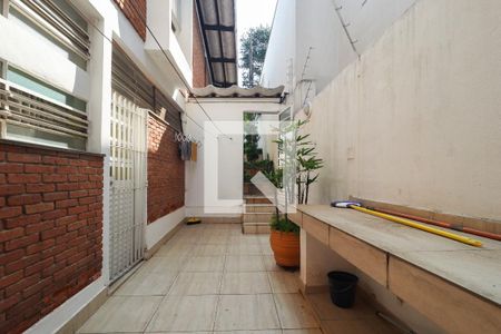 Casa à venda com 314m², 4 quartos e 4 vagas Casa à venda com 314m², 4 quartos e 4 vagasÁrea externa