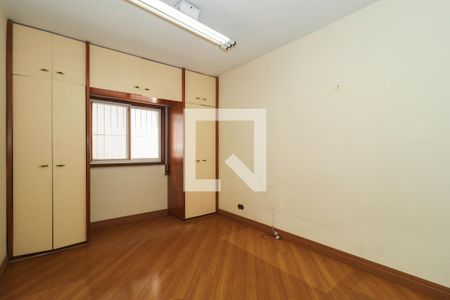 Casa à venda com 314m², 4 quartos e 4 vagas Casa à venda com 314m², 4 quartos e 4 vagasQuarto 2
