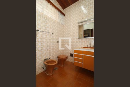 Casa à venda com 314m², 4 quartos e 4 vagas Casa à venda com 314m², 4 quartos e 4 vagasBanheiro