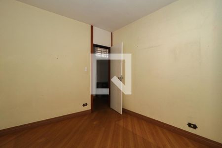 Casa à venda com 314m², 4 quartos e 4 vagas Casa à venda com 314m², 4 quartos e 4 vagasQuarto 2