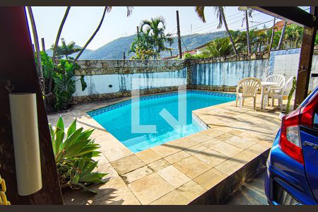 Casa de condomínio à venda com 256m², 4 quartos e 2 vagaspiscina