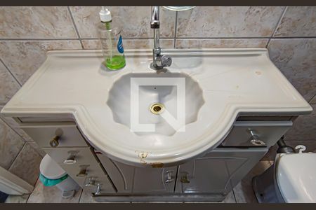 Casa de condomínio à venda com 256m², 4 quartos e 2 vagasbanheiro social