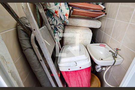 Casa de condomínio à venda com 256m², 4 quartos e 2 vagasquarto e banheiro de serviço