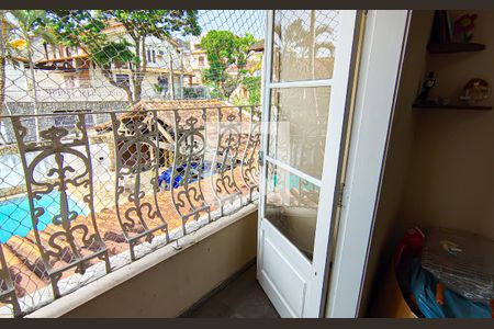 Casa de condomínio à venda com 256m², 4 quartos e 2 vagasquarto 1 - varanda