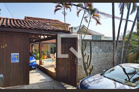 Casa de condomínio à venda com 256m², 4 quartos e 2 vagasplaquinha