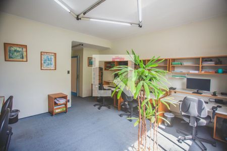 Casa à venda com 180m², 3 quartos e 1 vagaSuíte