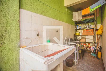 Casa à venda com 180m², 3 quartos e 1 vagaÁrea de Serviço