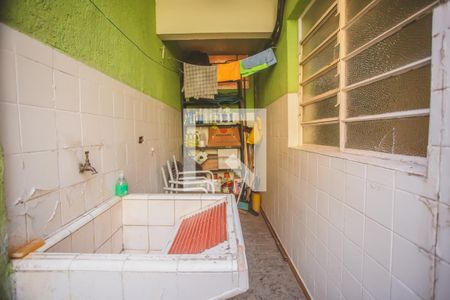 Casa à venda com 180m², 3 quartos e 1 vagaÁrea de Serviço