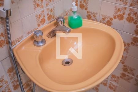 Casa à venda com 180m², 3 quartos e 1 vagaBanheiro 2