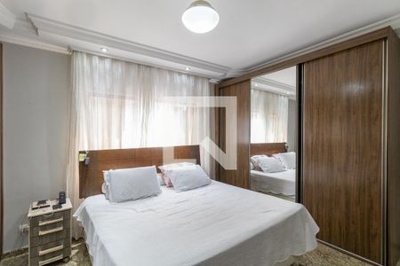 Casa à venda com 226m², 3 quartos e 2 vagasSuíte