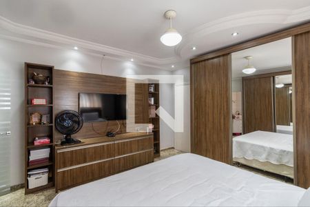 Casa à venda com 226m², 3 quartos e 2 vagasSuíte