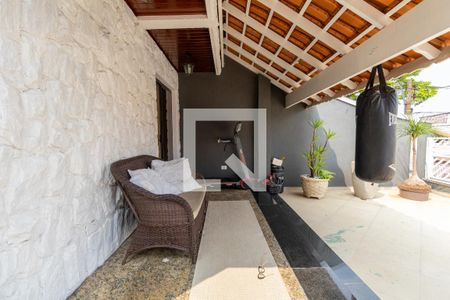 Varanda de casa à venda com 3 quartos, 226m² em Vila Euthalia, São Paulo