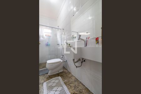 Casa à venda com 226m², 3 quartos e 2 vagasBanheiro