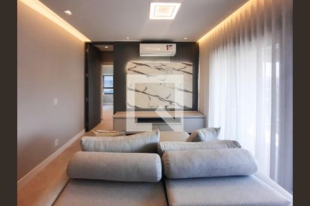 Sala de apartamento para alugar com 2 quartos, 77m² em Indianópolis, São Paulo