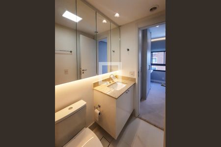 Apartamento para alugar com 77m², 2 quartos e 1 vaga Apartamento para alugar com 77m², 2 quartos e 1 vagaBanheiro da Suíte 2