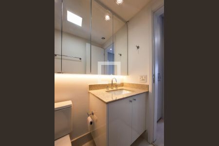 Apartamento para alugar com 77m², 2 quartos e 1 vaga Apartamento para alugar com 77m², 2 quartos e 1 vagaBanheiro da Suíte 2