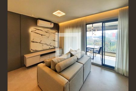 Sala de apartamento para alugar com 2 quartos, 77m² em Indianópolis, São Paulo
