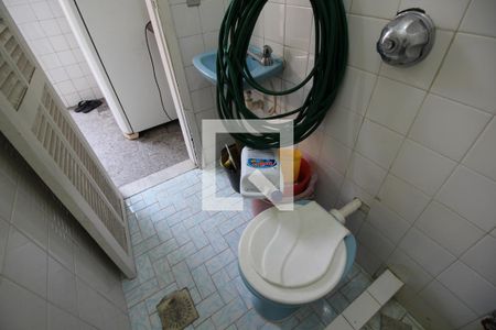 Casa à venda com 180m², 4 quartos e 3 vagasBanheiro de Serviço