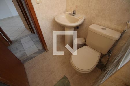 Casa à venda com 180m², 4 quartos e 3 vagasBanheiro Social 1