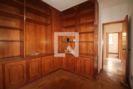 Casa à venda com 180m², 4 quartos e 3 vagasQuarto 3