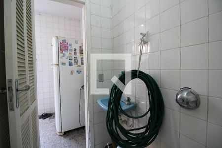 Casa à venda com 180m², 4 quartos e 3 vagasBanheiro de Serviço