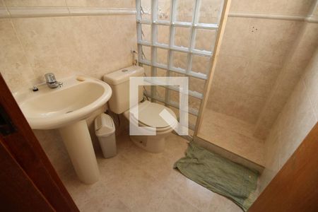 Casa à venda com 180m², 4 quartos e 3 vagasBanheiro Social 1