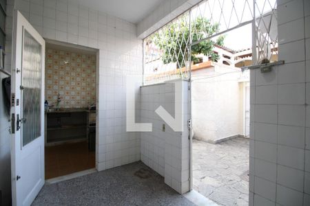 Casa à venda com 180m², 4 quartos e 3 vagasÁrea de Serviço