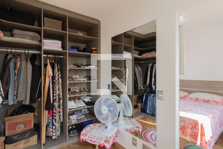 Apartamento à venda com 68m², 2 quartos e 1 vaga Apartamento à venda com 68m², 2 quartos e 1 vagaCloset do Quarto 1