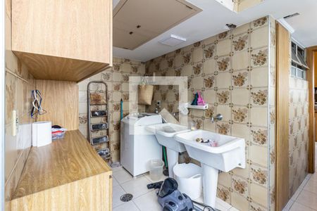 Apartamento à venda com 226m², 3 quartos e 2 vagasÁrea de Serviço