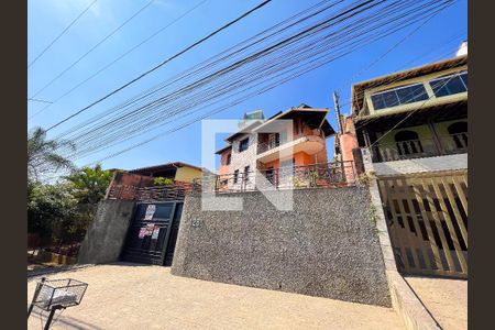 Casa à venda com 223m², 4 quartos e 3 vagasFachada