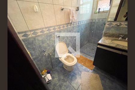 Casa à venda com 223m², 4 quartos e 3 vagasBanheiro Social