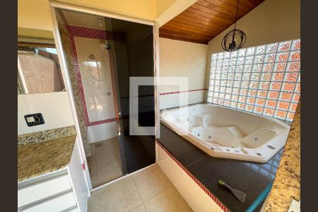 Casa à venda com 223m², 4 quartos e 3 vagasarea da hidromassagem