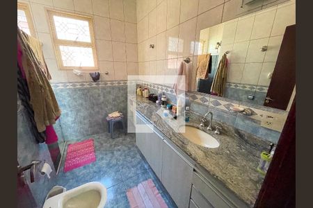 Casa à venda com 223m², 4 quartos e 3 vagasBanheiro da Suíte