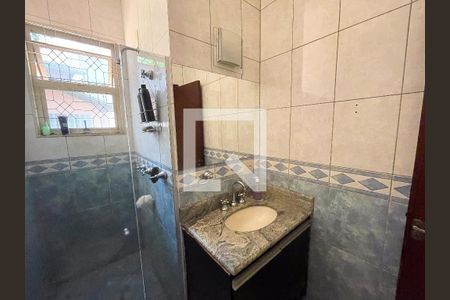 Casa à venda com 223m², 4 quartos e 3 vagasBanheiro Social