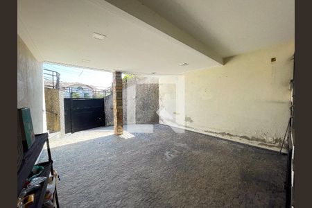 Casa à venda com 223m², 4 quartos e 3 vagasGaragem