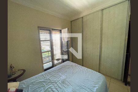 Casa à venda com 223m², 4 quartos e 3 vagasQuarto 3 - Suíte