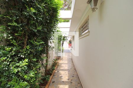 Casa à venda com 250m², 5 quartos e 2 vagasEntrada