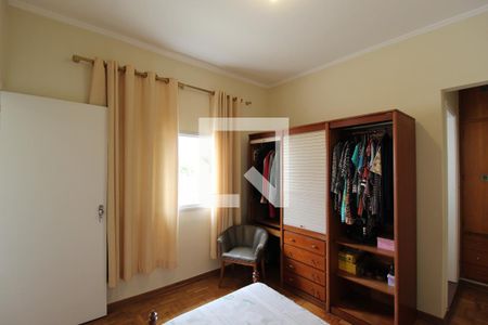 Casa à venda com 250m², 5 quartos e 2 vagasQuarto 3 - Suíte