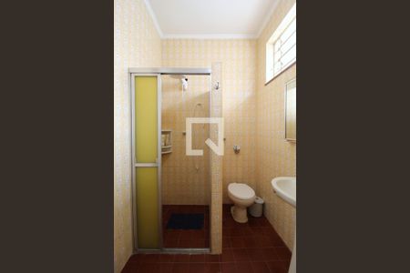 Casa à venda com 250m², 5 quartos e 2 vagasBanheiro da Suíte