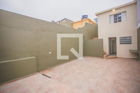 Casa para alugar com 150m², 2 quartos e 1 vagaQuintal