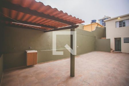 Casa para alugar com 150m², 2 quartos e 1 vagaÁrea de Serviço