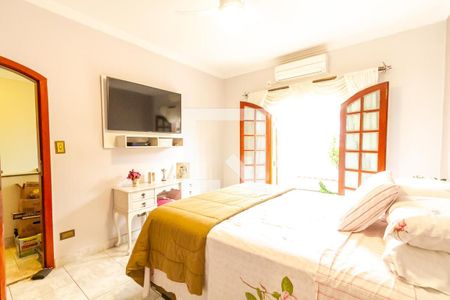 Casa à venda com 310m², 3 quartos e 3 vagasSuíte 1