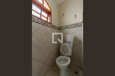 Casa à venda com 310m², 3 quartos e 3 vagasBanheiro de Serviço