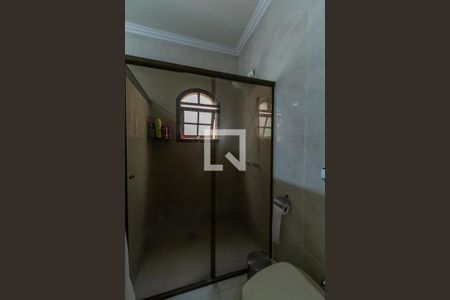 Casa à venda com 310m², 3 quartos e 3 vagasBanheiro da Suíte 1