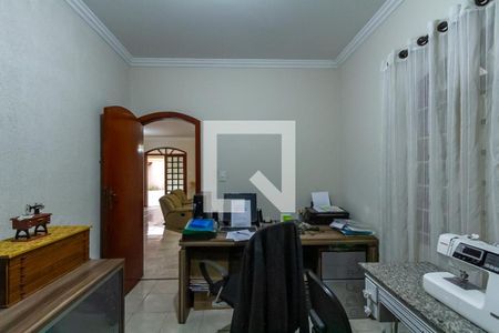 Casa à venda com 310m², 3 quartos e 3 vagasEscritório