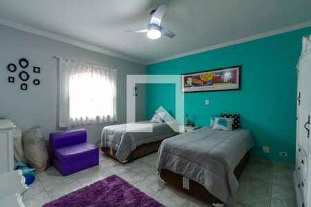 Casa à venda com 310m², 3 quartos e 3 vagasSuíte 2