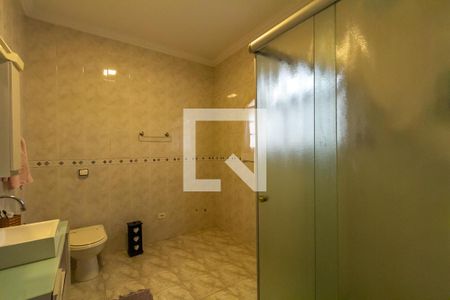 Casa à venda com 310m², 3 quartos e 3 vagasBanheiro da Suíte 2