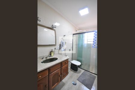 Casa à venda com 280m², 3 quartos e 2 vagasBanheiro do Quarto Suíte