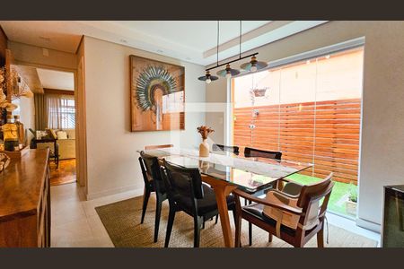 Casa à venda com 129m², 2 quartos e 2 vagas Casa à venda com 129m², 2 quartos e 2 vagasCozinha