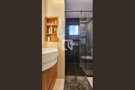 Casa à venda com 129m², 2 quartos e 2 vagas Casa à venda com 129m², 2 quartos e 2 vagasBanheiro